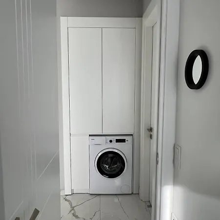 Flamingo - Stylish Near The Beach, In The Heart Of Lägenhet