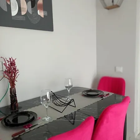 Lägenhet Flamingo - Stylish Near The Beach, In The Heart Of