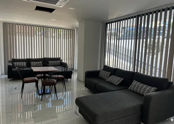 Flamingo - Stylish Near The Beach, In The Heart Of アパート