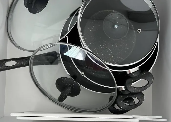 Flamingo - Stylish Near The Beach, In The Heart Of アパート *