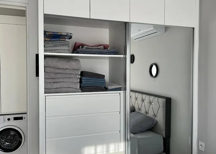 Flamingo - Stylish Near The Beach, In The Heart Of アパート