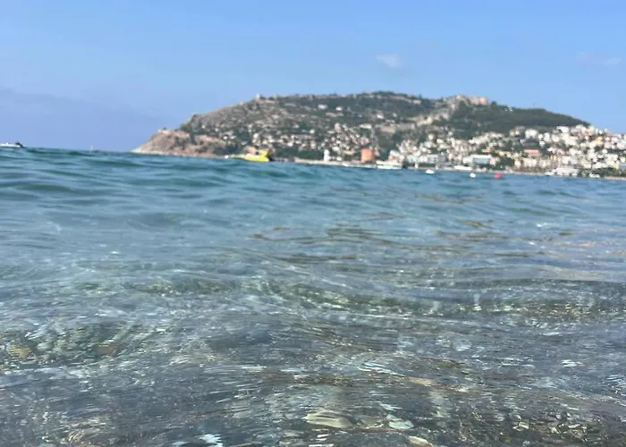 Flamingo - Stylish Near The Beach, In The Heart Of アパート *