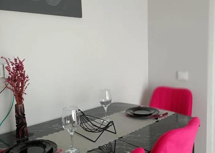 アパート Flamingo - Stylish Near The Beach, In The Heart Of